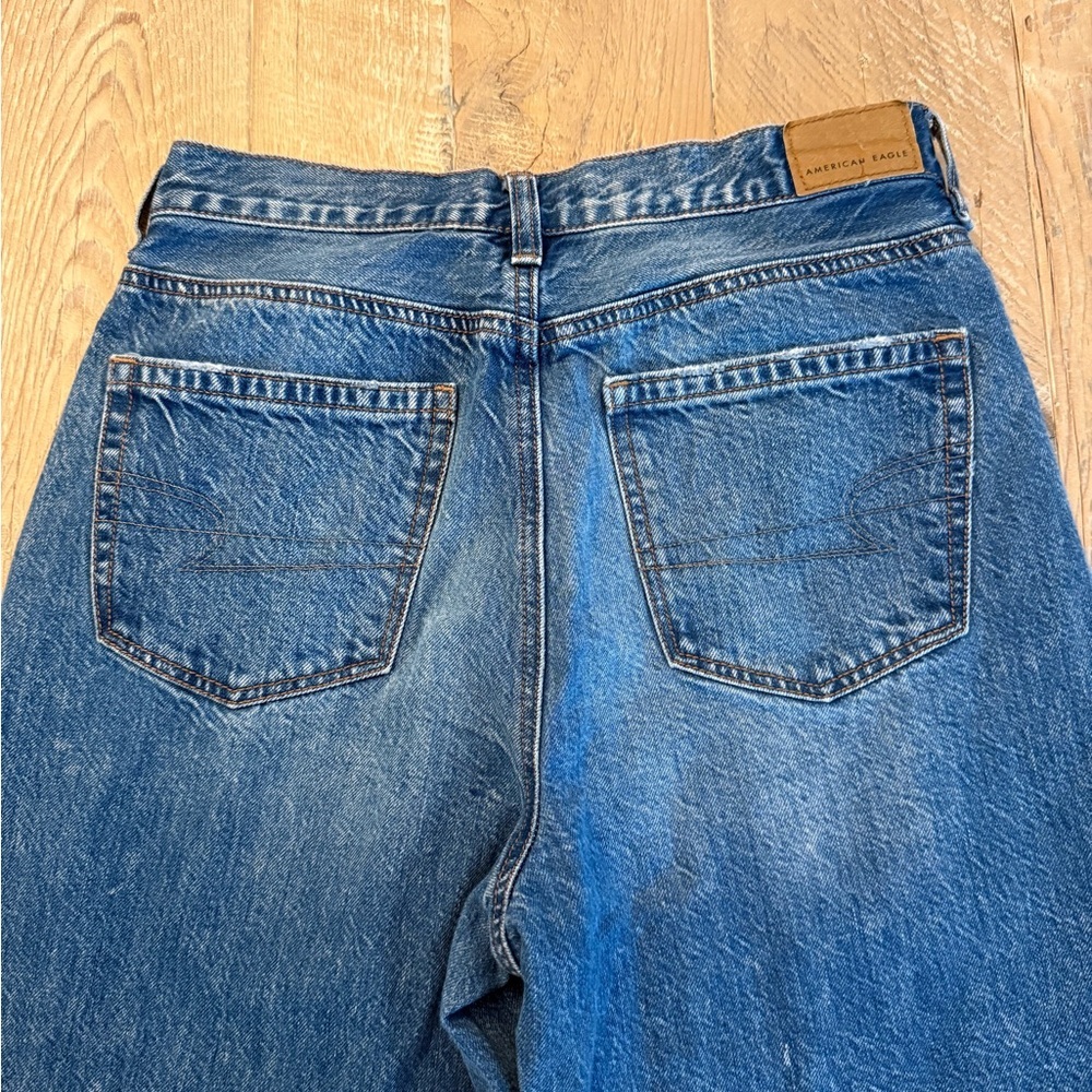 American Eagle Blue Relaxed Mom Jeans 4L - Picture 5 of 9
